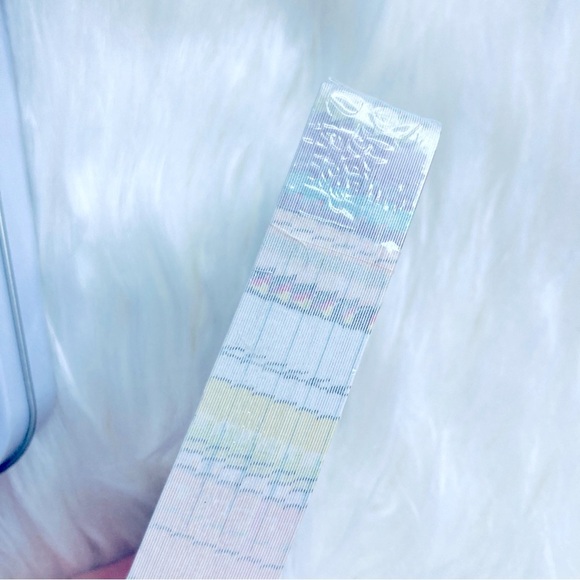 Hello Kitty Playing Cards with Metal Storage Tin - Picture 5 of 8